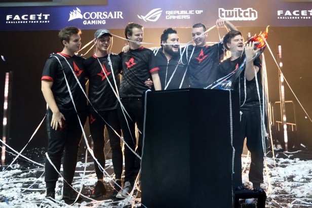 31218283760_f0f95b168d_o-1astralis-wins-ecs-season-2-finals